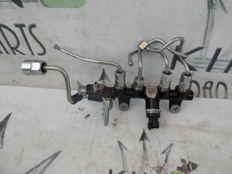 RENAULT NISSAN DACIA 1.5 DCI K9K  FUEL INJECTOR RAIL 175212943R