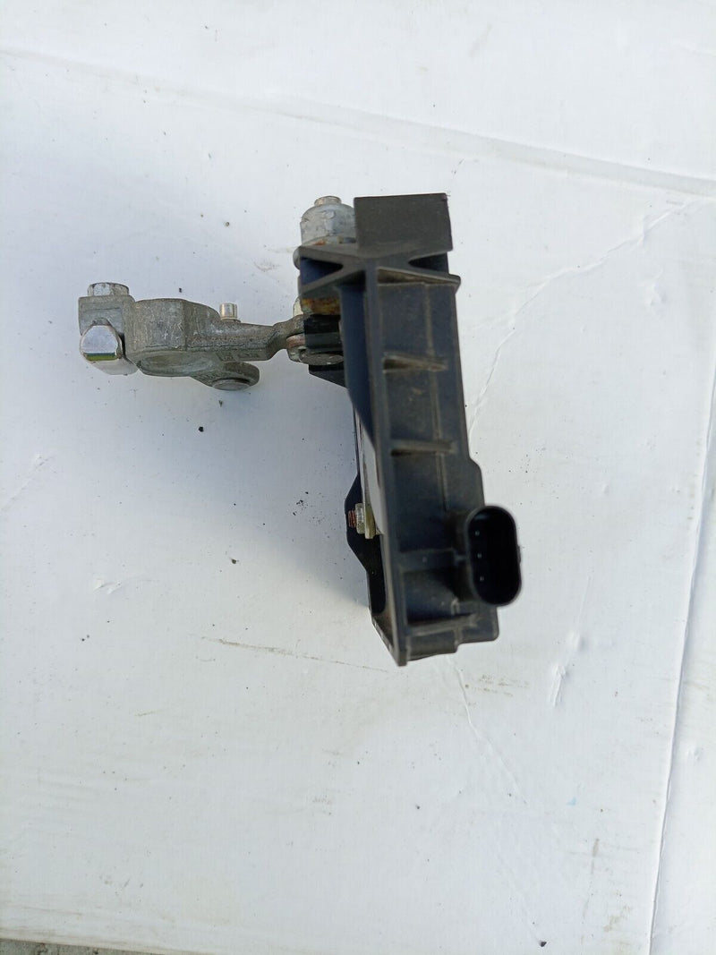 MERCEDES C CLASS W205 14-21 BATTERY TERMINAL CURRENT LIMITER A0009061505  #