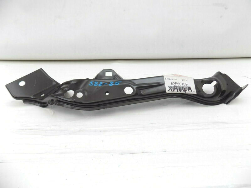 MITSUBISHI ECLIPSE CROSS 2017-ON HEADLIGHT SUPPORT BRACKET 5256C109 /S22-25