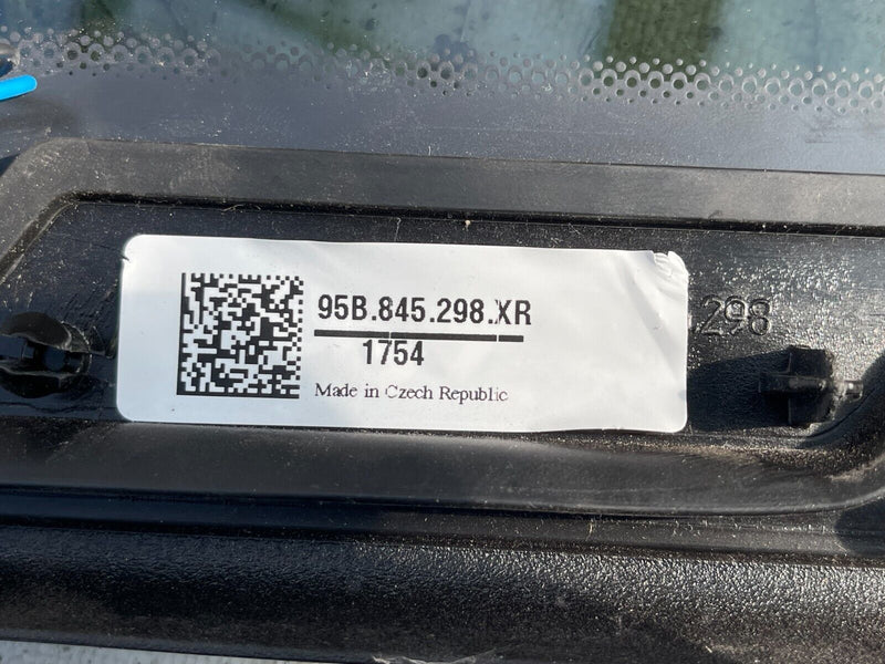 PORSCHE MACAN S 95B RIGHT SIDE REAR DOOR QUARTER WINDOW GLASS ! BLACK TINT