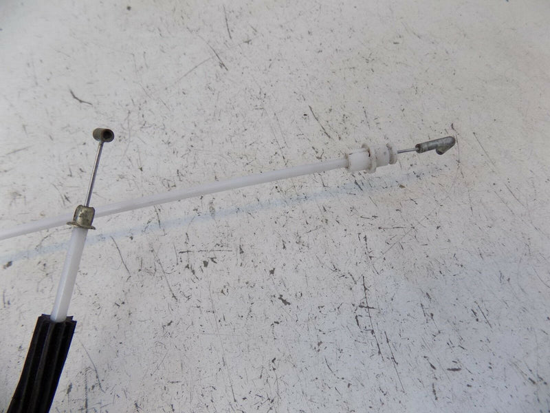 AUDI A8 1994-2002 LEFT REAR DOOR LOCK CATCH 4D0839015D (S28-23)
