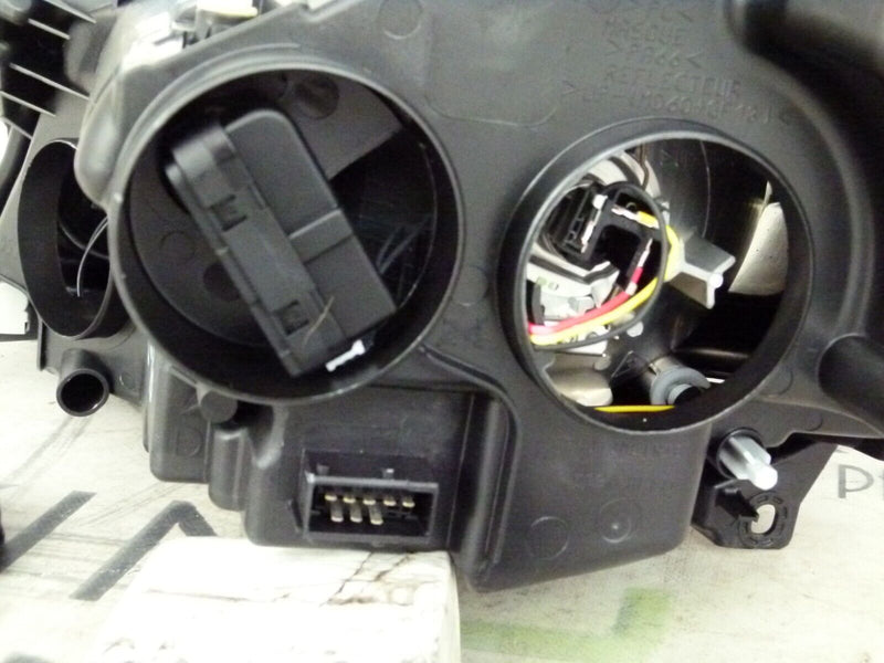 PEUGEOT EXPERT 2007-14 FRONT HEADLIGHT LAMP RIGHT DRIVER SIDE 89902622