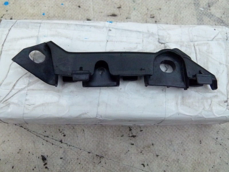 MERCEDES C W205 2014-18 FRONT BUMPER LEFT BRACKET GENUINE A2058850821
