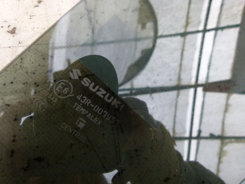 SUZUKI OEM TRIANGLE WINDOW GLASS (E6 43R-007957) GENUINE 8455162R10 S102-06