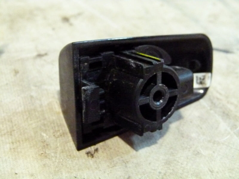 RANGE ROVER SPORT 13-17 FRONT LEFT DOOR HANDLE LOCK PLUG GENUINE