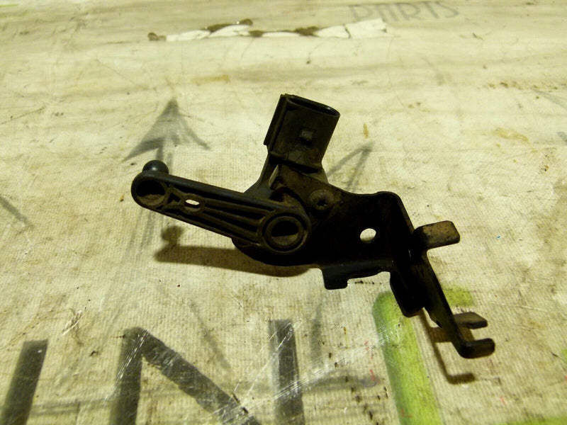 AUDI A4 S4 8W B9 2016-ON FRONT LEFT HEADLIGHT LEVEL SENSOR BRACKET 8W0941285