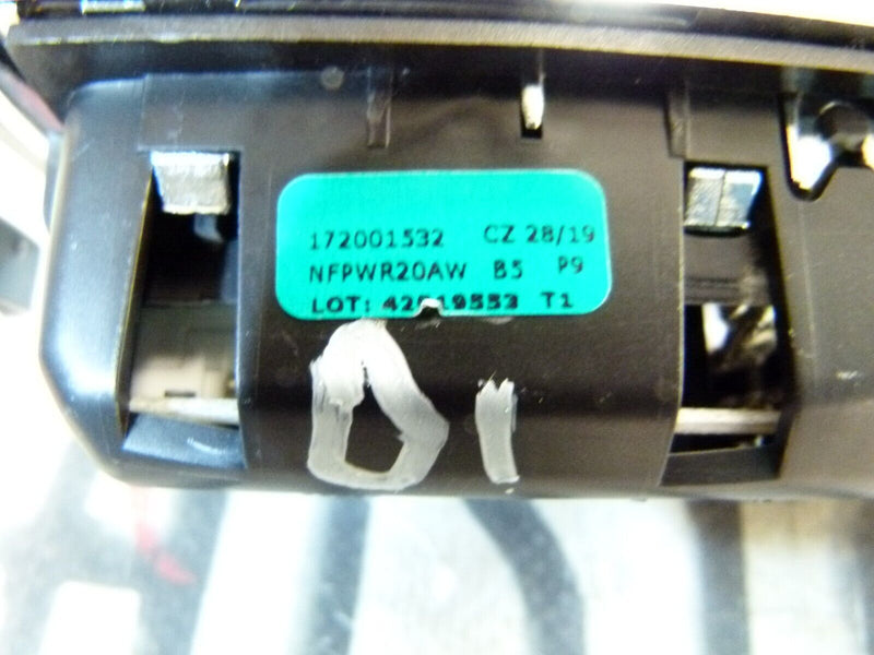 PEUGEOT 308 SW ESTATE 2017-21 REAR LEFR PASSENGER SIDE ROOF LIGHT 172001532