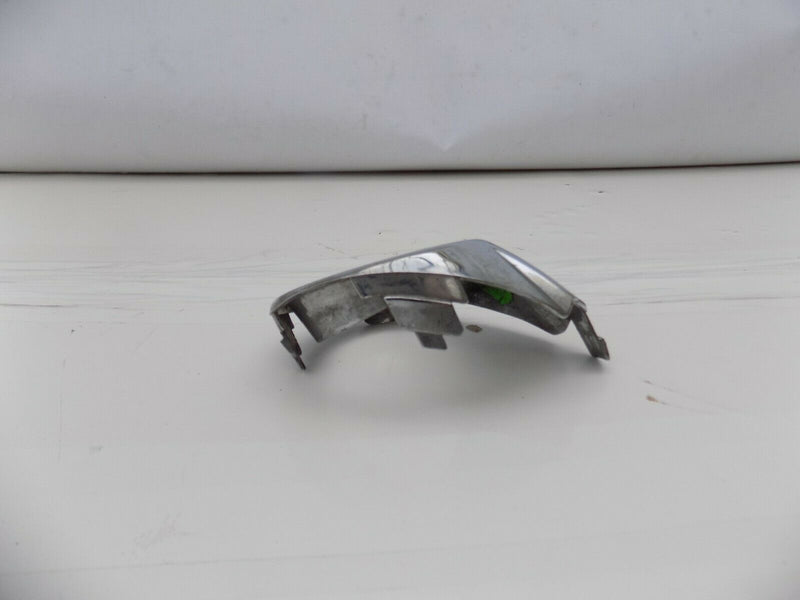 FORD FIESTA MK7 08-17 FRONT DRIVER RIGHT FOG LIGHT SURROUND 8A6115A222C /S31-46