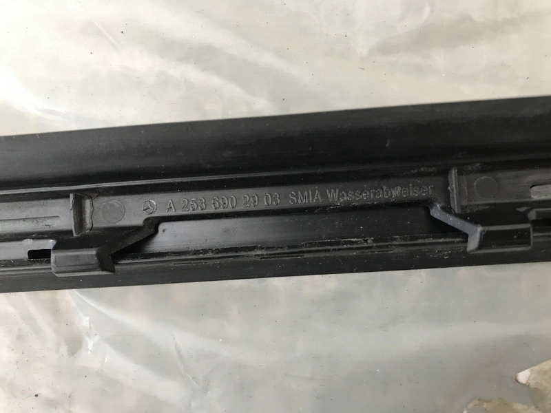 MERCEDES GLC X253 16-21 FRONT WINDSCREEN LEFT SIDE WINDSHIELD TRIM A2536902903