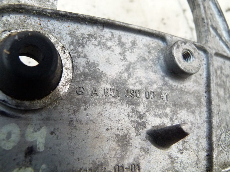 MERCEDES C W204 2007-2011 AIR FILTER MOUNTING BRACKET GENUINE A6510900041