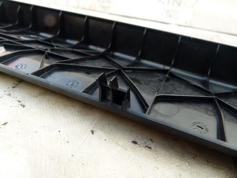 MERCEDES A W169 2004-08 BOOT LOWER MOULDING TRIM GENUINE A1696902030