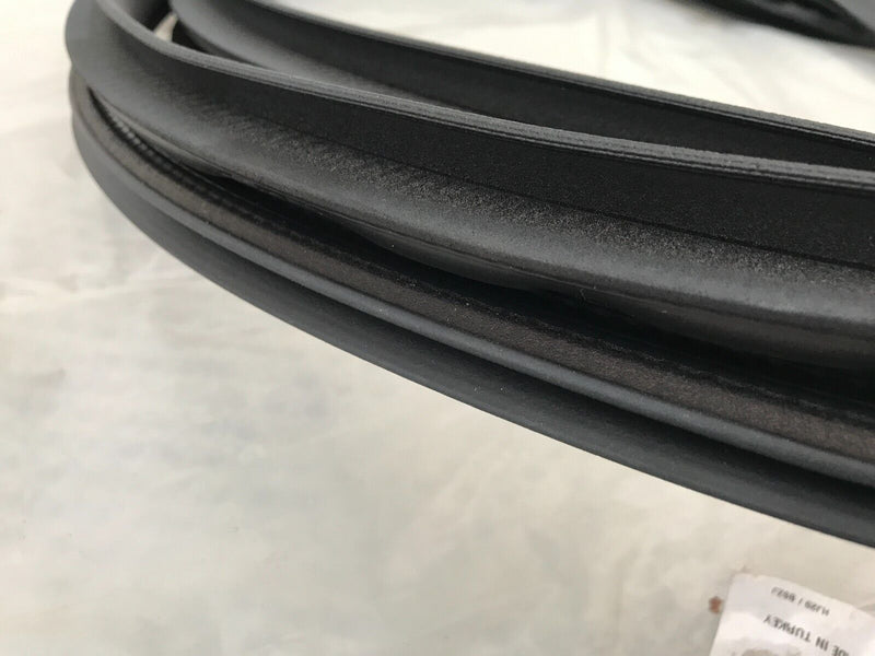 MERCEDES GLC X253 2016-21 REAR DOOR LEFT SIDE RUBBER SEAL GENUINE A2536970251
