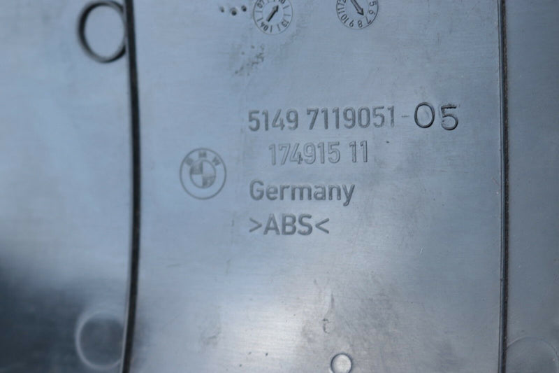 BMW 3 SERIES E91 2005-2013 TAILGATE UPPER TRIM PANEL 7119051