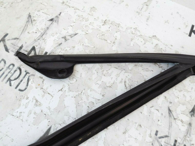 BMW 1 SERIES F20 2011-2019 FRONT LEFT DOOR GASKET RUBBER WEATHERSTRIP TRIMS *N6
