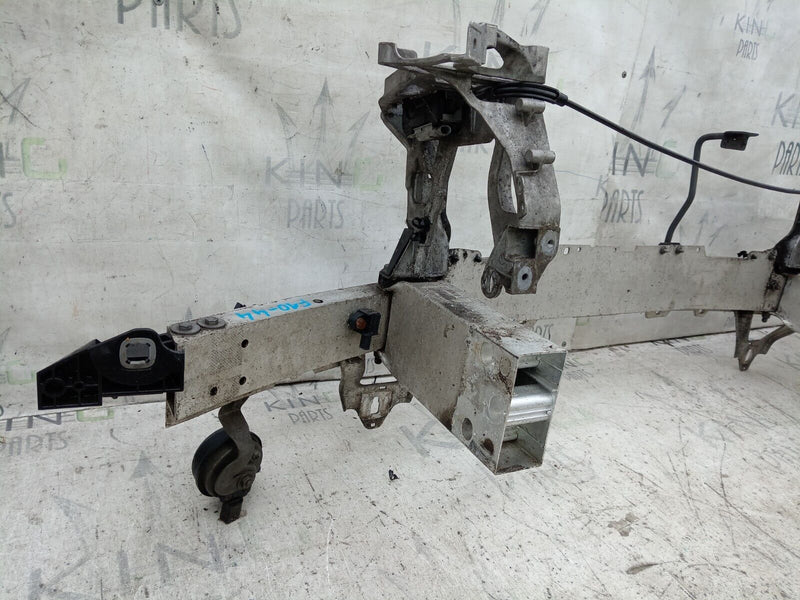 MERCEDES C CLASS W205 2014-2019 FRONT CRASH REINFORCEMENT BAR A20562034