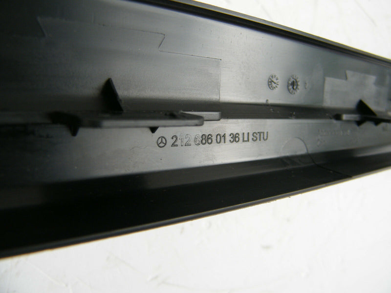 MERCEDES W212 E 2010-15 FRONT RAIL PAVEMEN LEFT SIDE TRIM PANEL N/S A2126860136