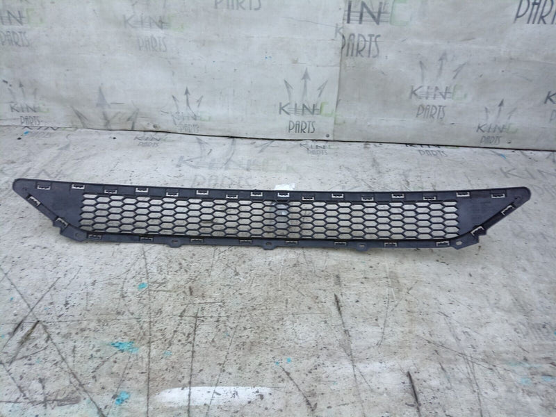 HYUNDAI TUCSON 2016-2018 FRONT BUMPER LOWER GRILLE 86561-D700