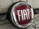 FIAT 500 2015-ON FRONT BUMPER GREY LOGO GRILL TRIM WITH BADGE EMBLEM 735637413