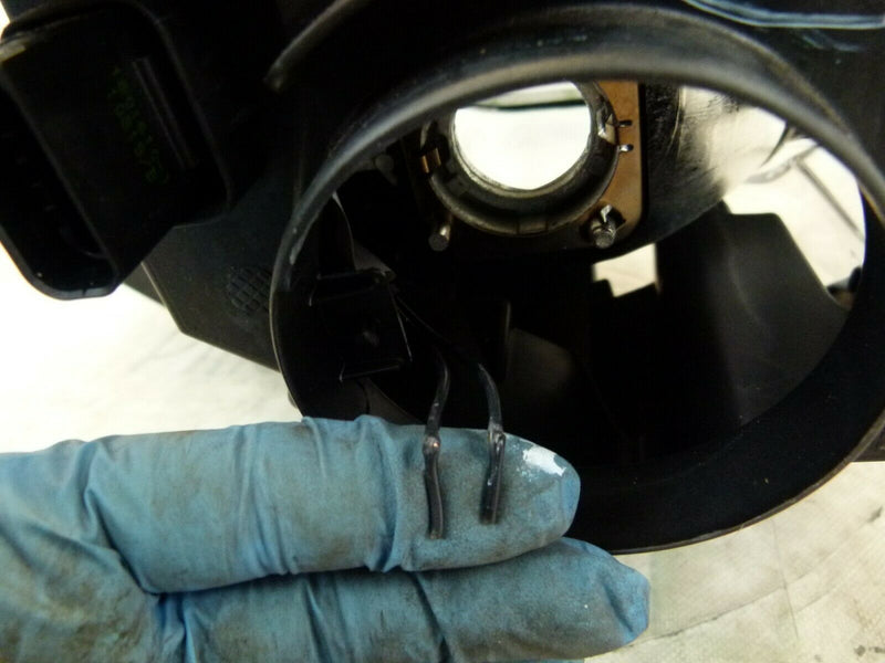 PEUGEOT PARTNER 2018-ON GENUINE HEADLIGHT LAMP RIGHT DRIVER SIDE 90146216