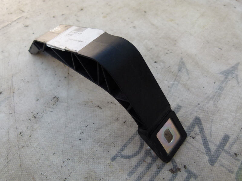 AUDI Q3 8U 2012-14 RADIATOR RIGHT LOWER BRACKET GENUINE 8U0805528