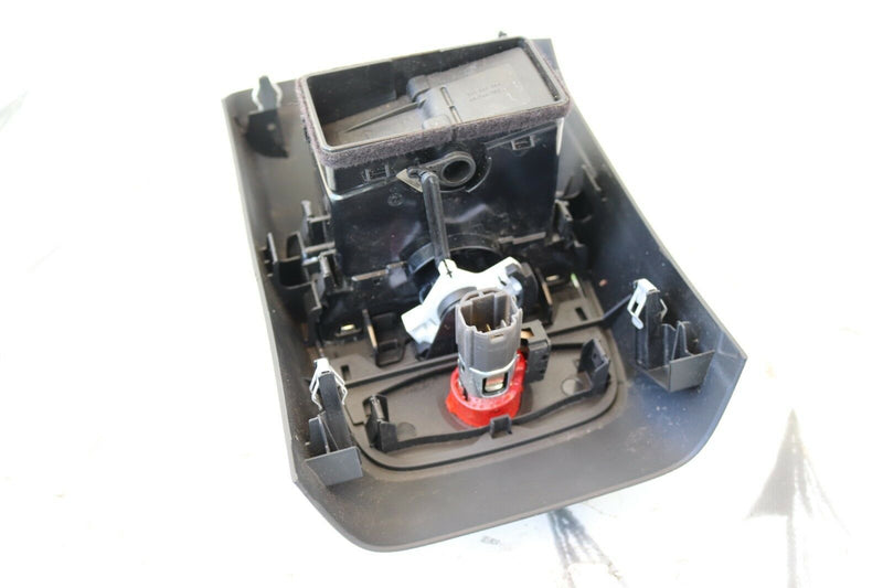 AUDI A3 (8V) 2012-2017 CENTER CONSOLE REAR AIR VENT WITH TRIM 8V0819203