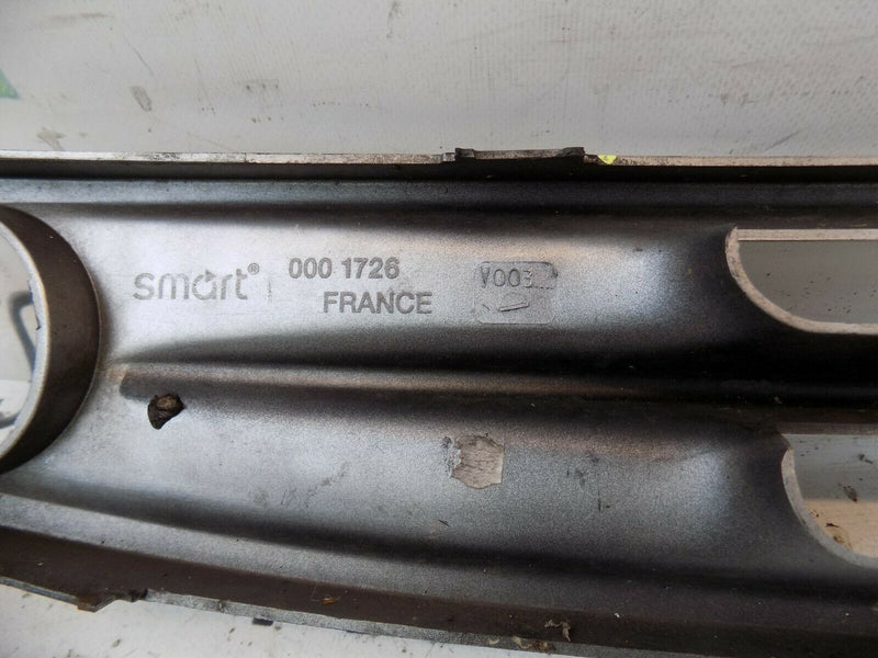 SMART FORTWO 01-07 FRONT BUMPER CENTRE SILVER GRILL 0001726V003