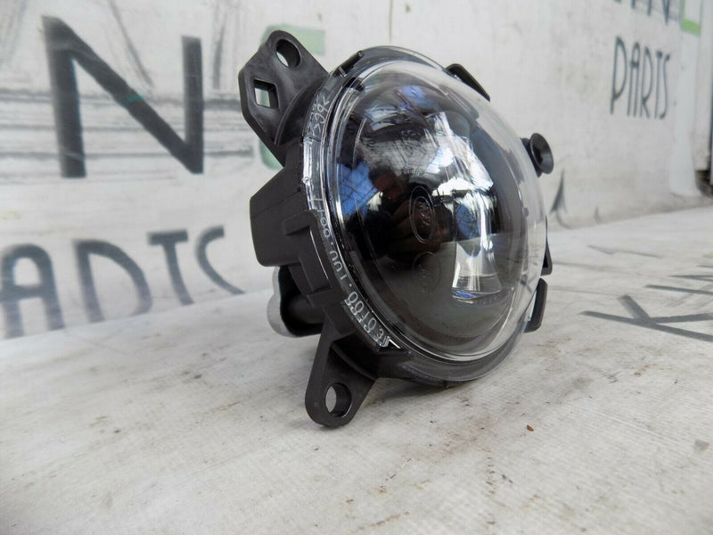 LAND ROVER DEFENDER L663 2020-ON FRONT RIGHT BUMPER FOG LIGHT L8B2-15201-AB