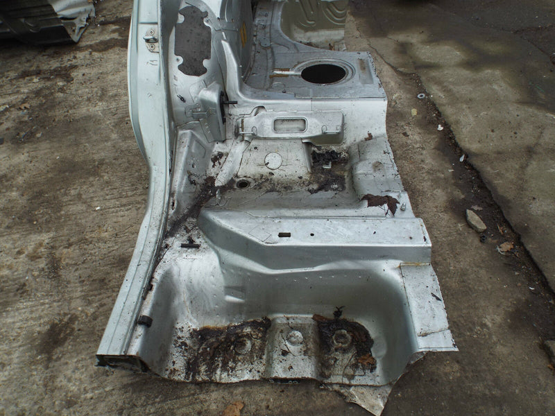 SKODA SUPERB 2001-2008 SALOON REAR QUARTER PANEL O/S RIGHT DRIVER SIDE SILVER