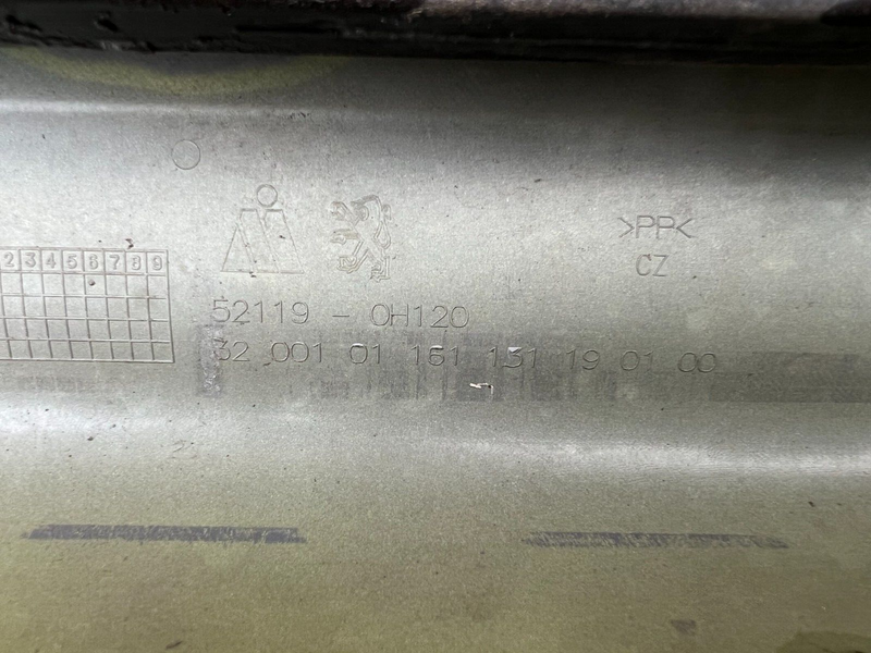 PEUGEOT 108 2012-2014 FRONT BUMPER GENUINE 521190H120