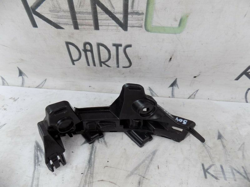 VW PASSAT B8 2014-ON REAR BUMPER BRACKET MOUNT HOLDER RIGHT 3G5807484