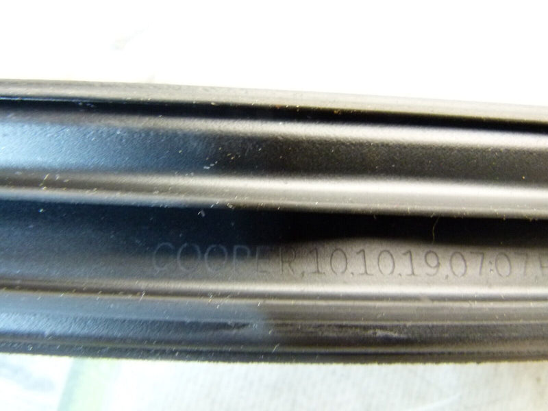 PEUGEOT 308 SW ESTATE 2017-21 REAR RIGHT SIDE DOOR WINDOW RUBBER SEAL