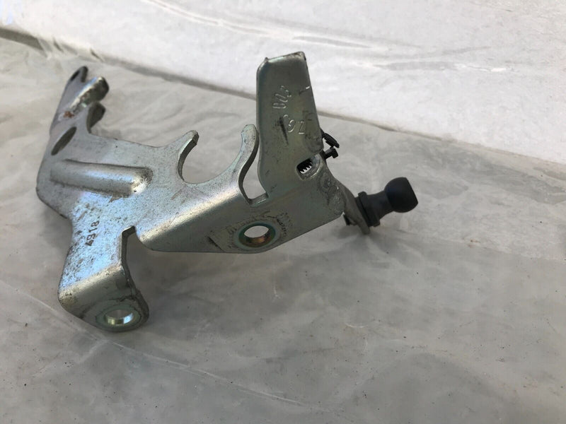 MERCEDES GLC X253 2.0 PETROL ENGINE MOUNT HOLDER BRACKET A2740940041