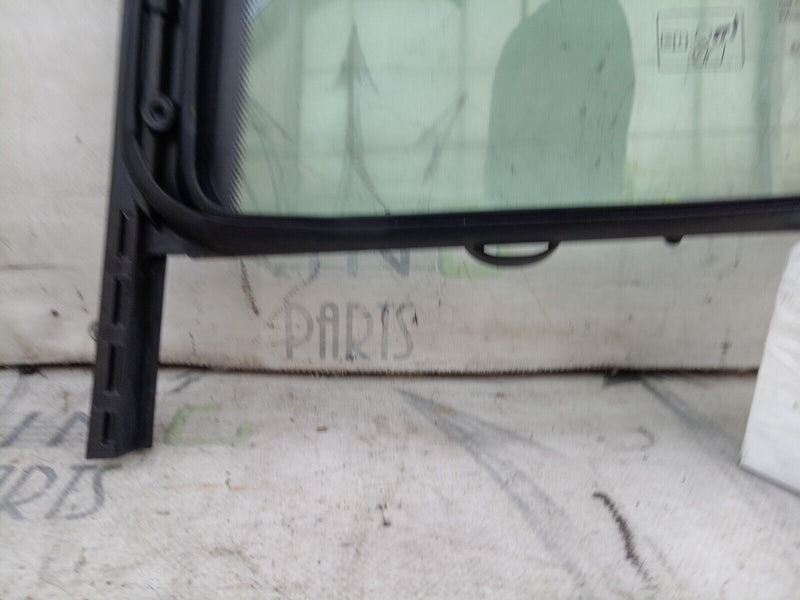 MERCEDES C W205 2014-2018 SALOON REAR RIGHT QUARTER WINDOW GLASS A2057300155 #