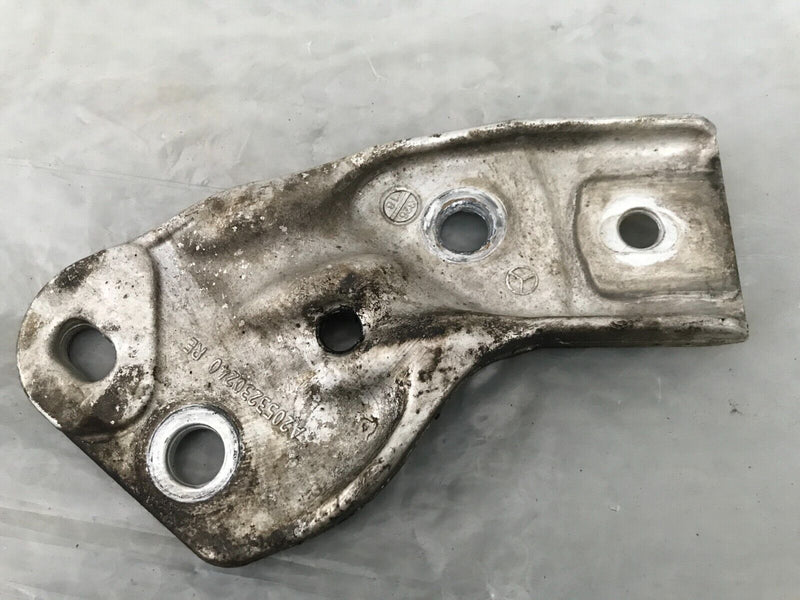 MERCEDES GLC X253 UNDERBODY STRUT PANEL RIGHT SIDE SUPPORT BRACKET A2053230240