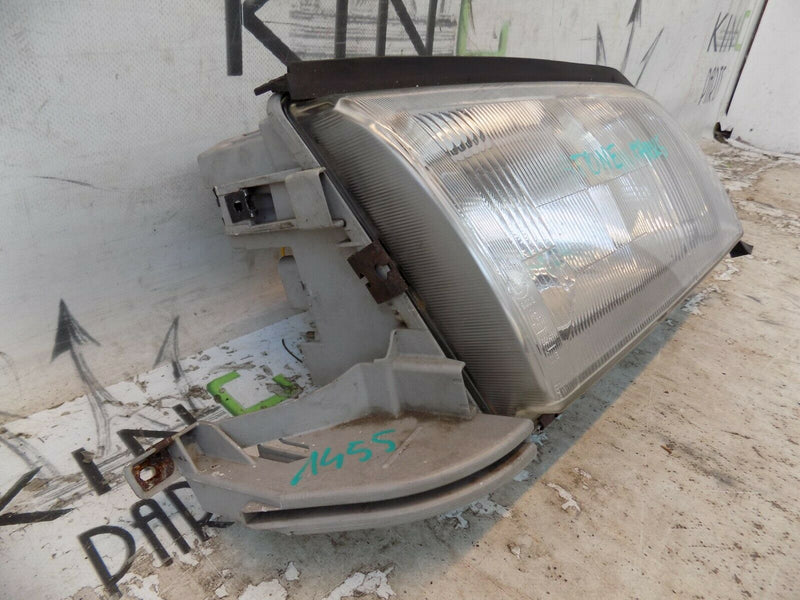 MERCEDES-BENZ C W202 1993-1997 FRONT RIGHT HEADLIGHT HEADLAMP A2028261280