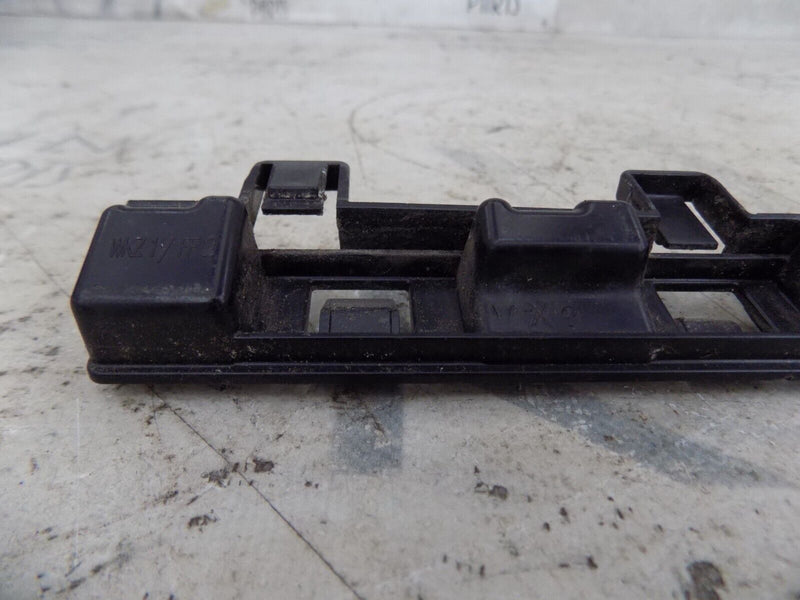 BMW F30 F31 2012-2015 FRONT RIGHT SIDE SKIRT HOLDER BRACKET GENUINE 7240874 #