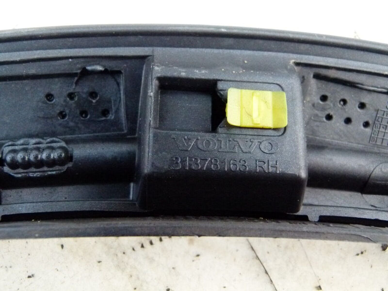 VOLVO XC90 MK2 2015-19 FRONT RIGHT WHEEL ARCH TRIM GENUINE 31378163