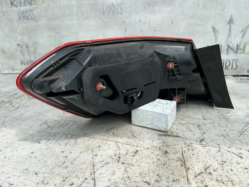 MERCEDES E CLASS W112 2009-2013 DRIVER SIDE REAR LIGHT A2129060658