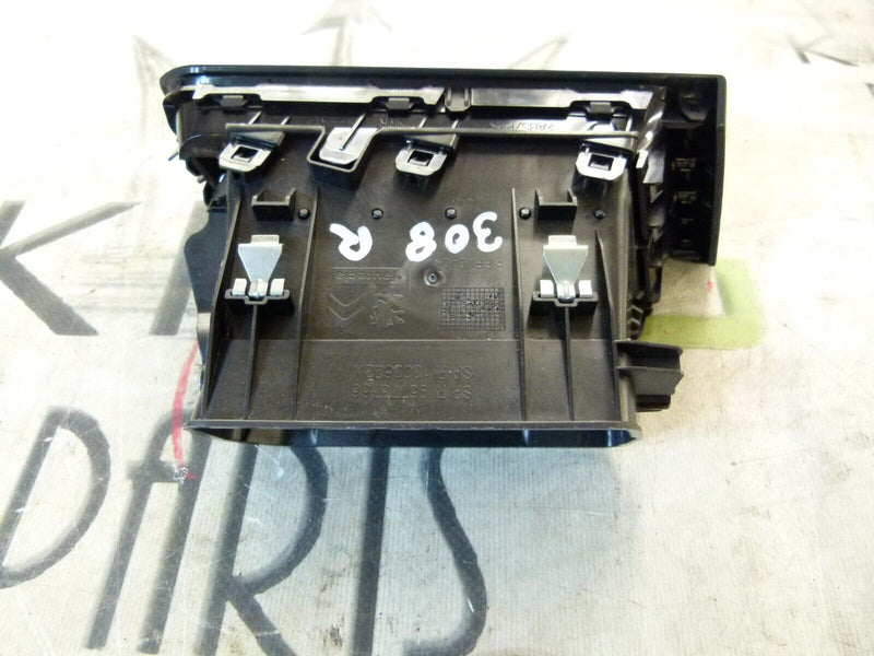 PEUGEOT 308 SW ESTATE 2017-21 DASHBOARD RIGHT SIDE AIR VENT 96778766