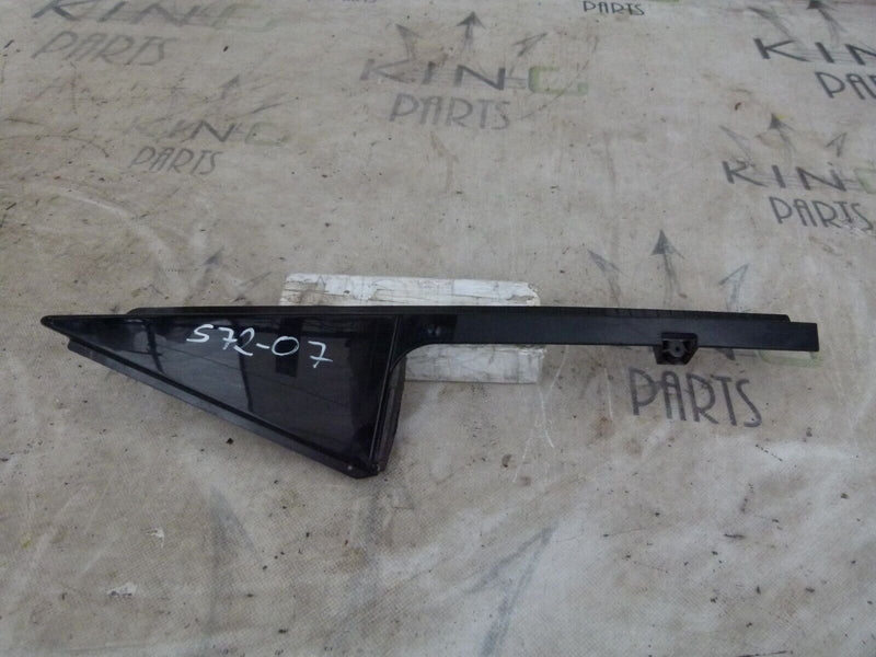 MINI COUNTRYMAN F60 2017-ON REAR RIGHT TRIANGLE TRIM GENUINE 7390660 S72-07