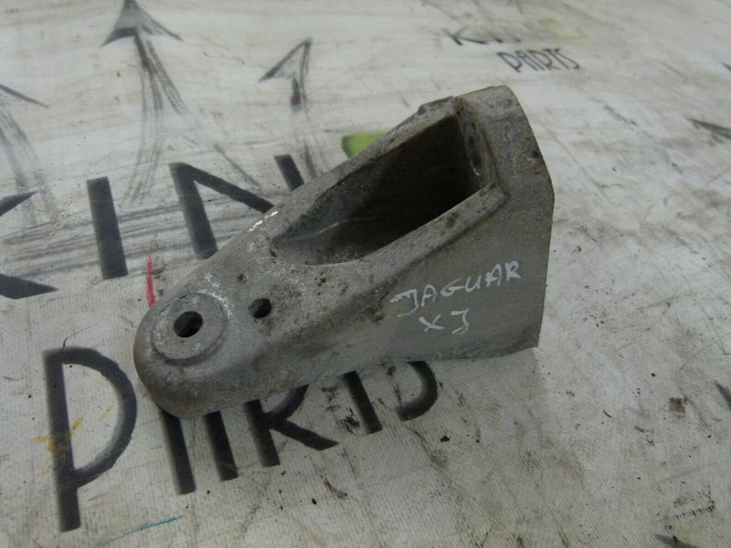 JAGUAR XJ X351 2010-19 3.0 DIESEL V6 ENGINE MOUNT BRACKET RIGHT SIDE RH 5R836037