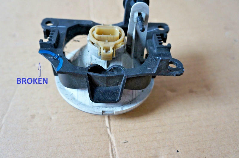 Citroen Peugeot Fog Light Front 9685425280 (S10-08)