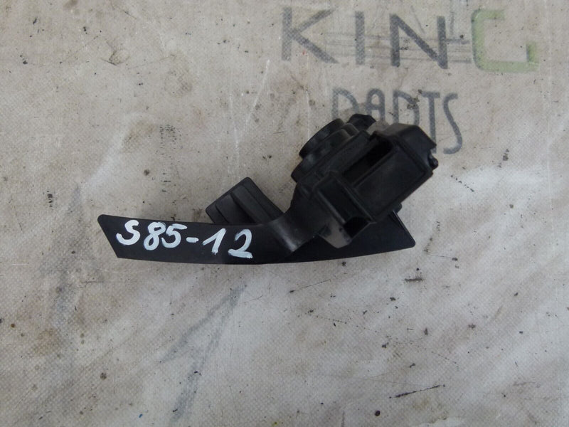 VW GOLF MK7 2012-2016 REAR BUMPER RIGHT SIDE BRACKET GENUINE 5G6807394