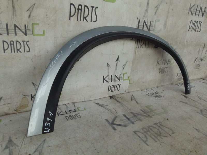 VOLVO XC90 2002-06 FRONT RIGHT WHEEL ARCH TRIM GENUINE 30779578