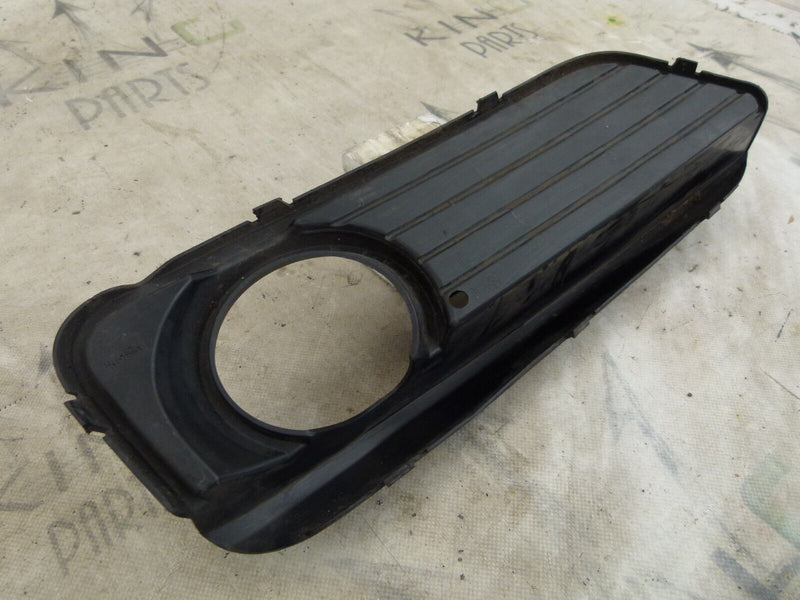 BMW 1 F20 LCI 2015-17 FRONT RIGHT FOG LIGHT TRIM GENUINE 7371666 S69-29