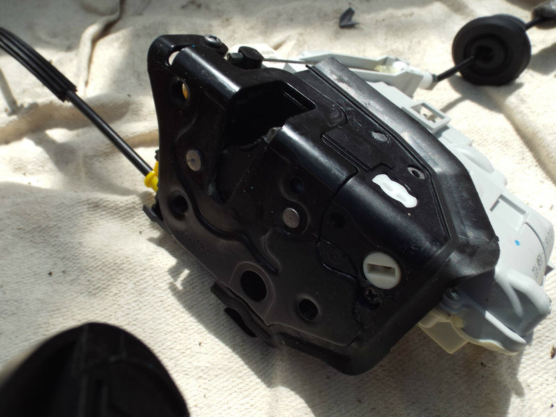 AUDI A6 C7 2011-2014 REAR DOOR LOCK MECHANISM RIGHT DRIVER SIDE O/S 4G0839016