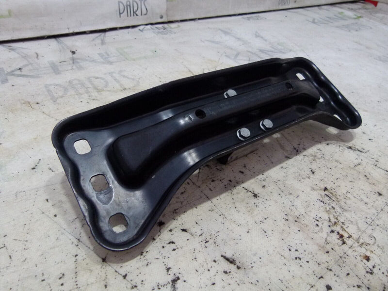 MERCEDES C W204 2007-2011 GEARBOX SUPPORT BRACKET GENUINE A2042421001