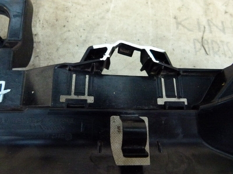 BMW 1 F40 2019-ON REAR BUMPER CENTRE MOUNT BRACKET GENUINE 5112 8496655