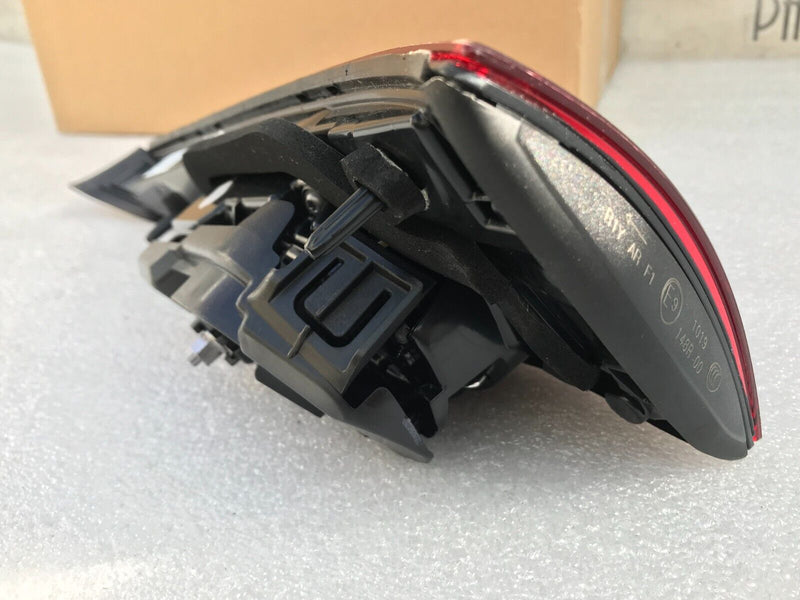 MERCEDES W206 ESTATE 2021-ON *10 PIN REAR TAIL LIGHT LEFT PASSENGER A2069060901