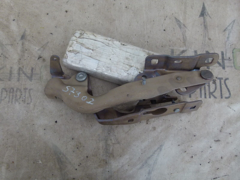 MERCEDES A-CLASS W176 2012-2018 BONNET HINGE GENUINE A1768800328